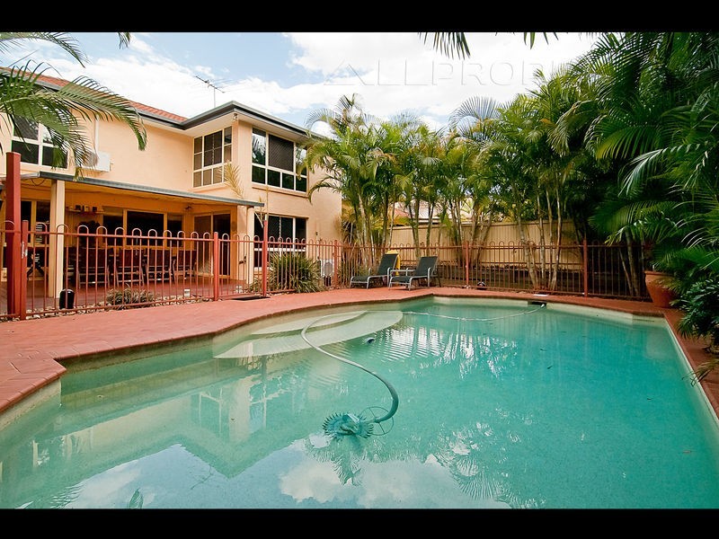 10 Seabrook Crescent, Forest Lake QLD 4078