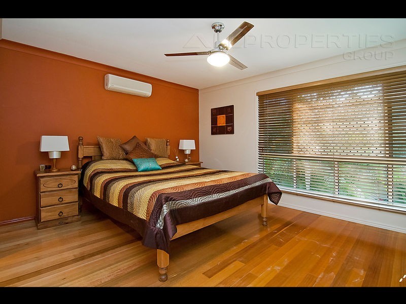 10 Seabrook Crescent, Forest Lake QLD 4078