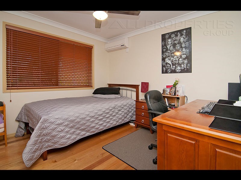 10 Seabrook Crescent, Forest Lake QLD 4078