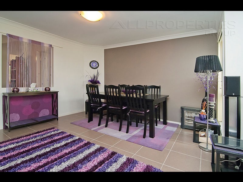 46 PAUL DRIVE, Regents Park QLD 4118