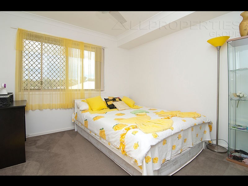 46 PAUL DRIVE, Regents Park QLD 4118