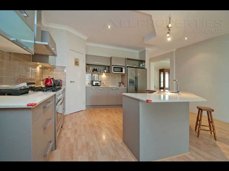 38 Oudeman Street, Augustine Heights QLD 4300