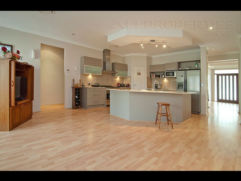 38 Oudeman Street, Augustine Heights QLD 4300