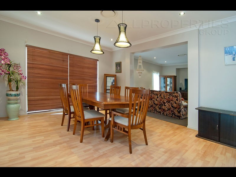 38 Oudeman Street, Augustine Heights QLD 4300