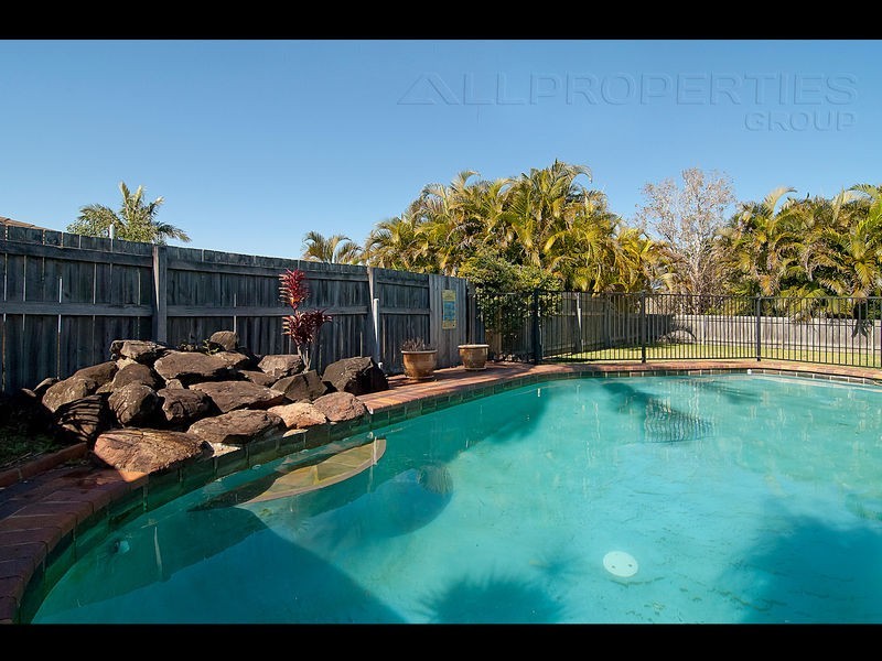 37 Brentwood Drive, Daisy Hill QLD 4127