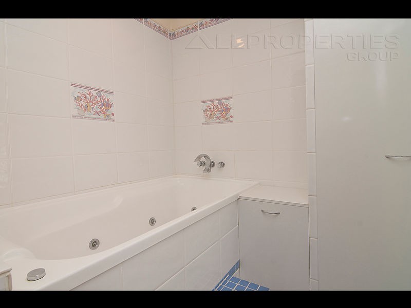 37 Brentwood Drive, Daisy Hill QLD 4127