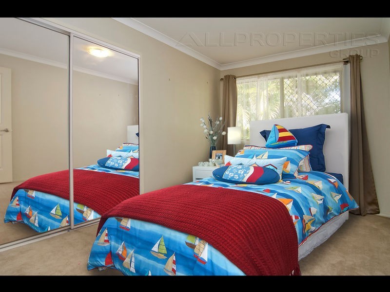 37 Brentwood Drive, Daisy Hill QLD 4127