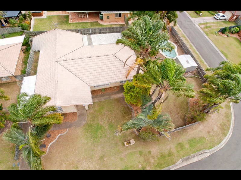26 STRINGYBARK, Regents Park QLD 4118