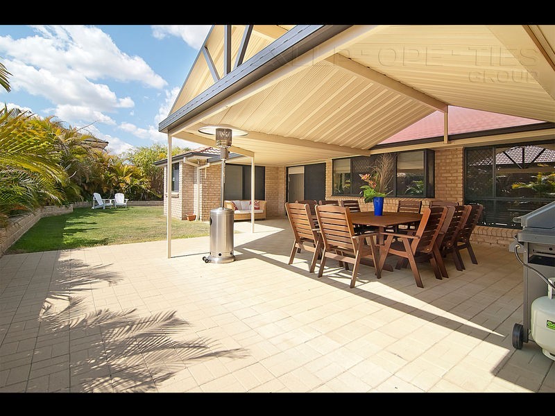 24 Daintree Drive, Parkinson QLD 4115