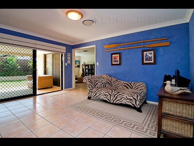 24 Daintree Drive, Parkinson QLD 4115
