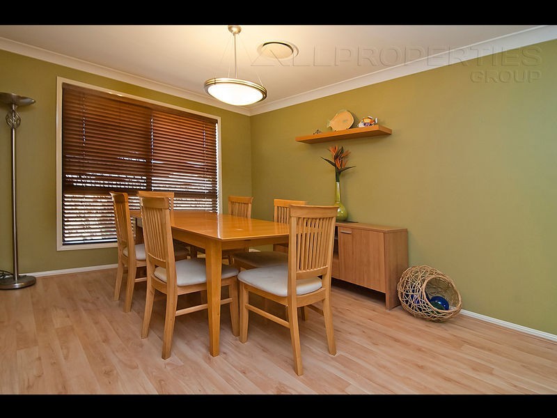 24 Daintree Drive, Parkinson QLD 4115