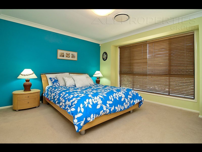 24 Daintree Drive, Parkinson QLD 4115