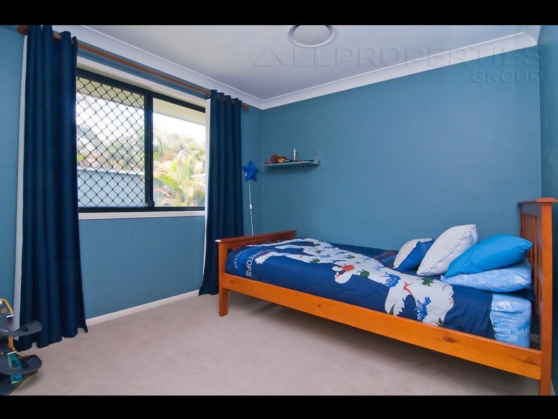24 Daintree Drive, Parkinson QLD 4115