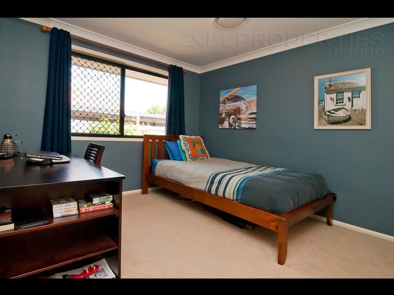 24 Daintree Drive, Parkinson QLD 4115