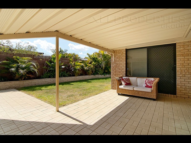 24 Daintree Drive, Parkinson QLD 4115