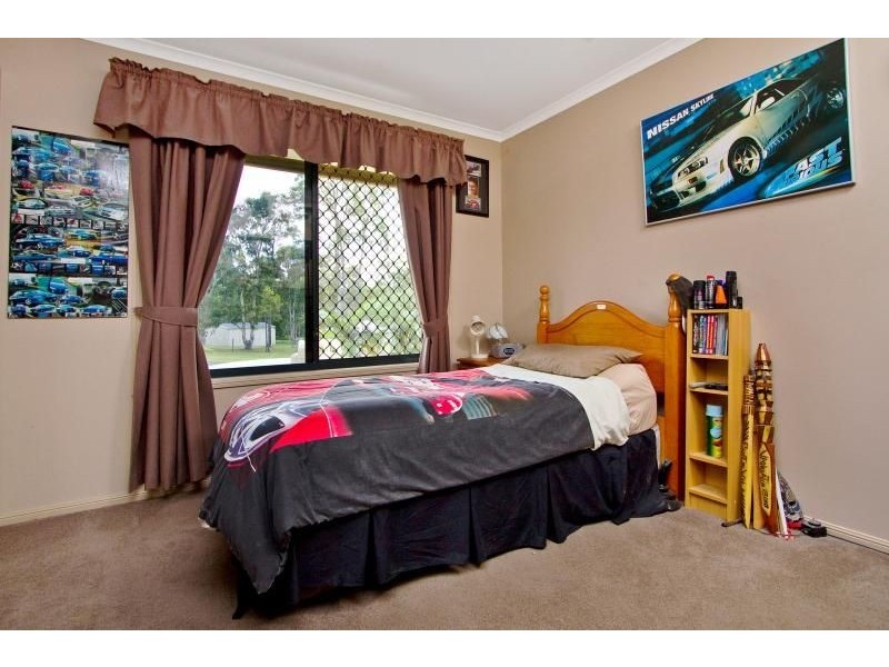 21-25 Border Cres, New Beith QLD 4124