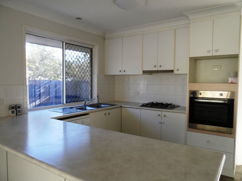 4 Latana Court, Regents Park QLD 4118