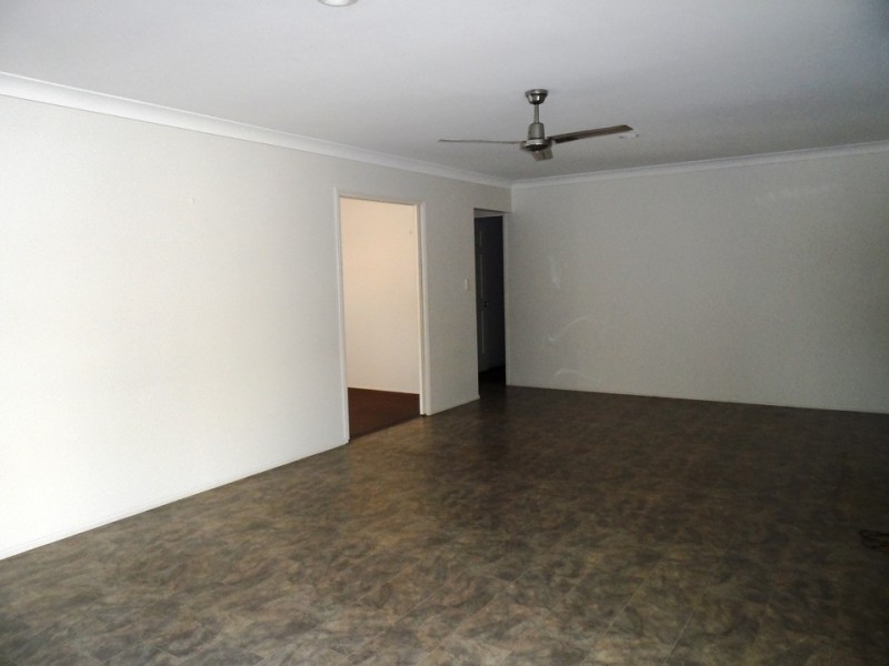 4 Latana Court, Regents Park QLD 4118