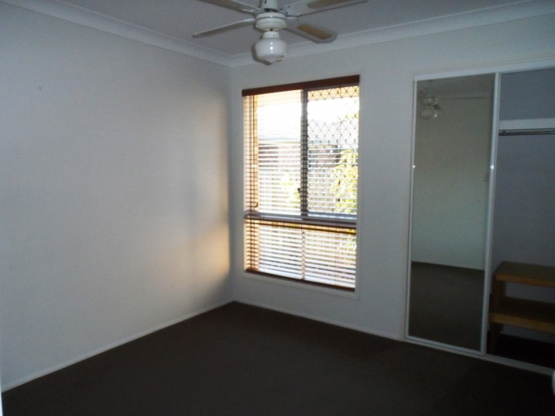 4 Latana Court, Regents Park QLD 4118