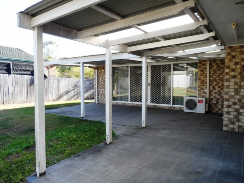 4 Latana Court, Regents Park QLD 4118