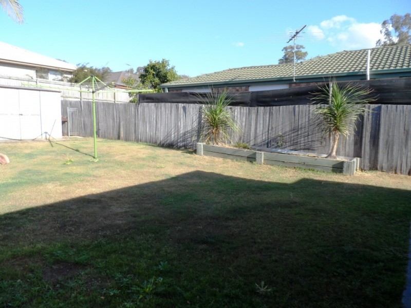 4 Latana Court, Regents Park QLD 4118