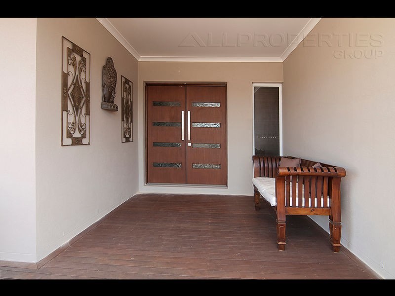 29 Oak Street, Heathwood QLD 4110