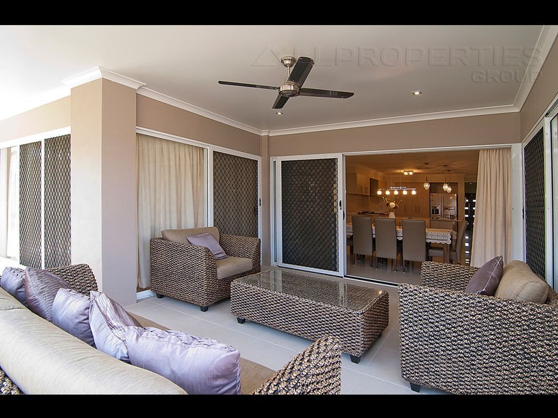 29 Oak Street, Heathwood QLD 4110