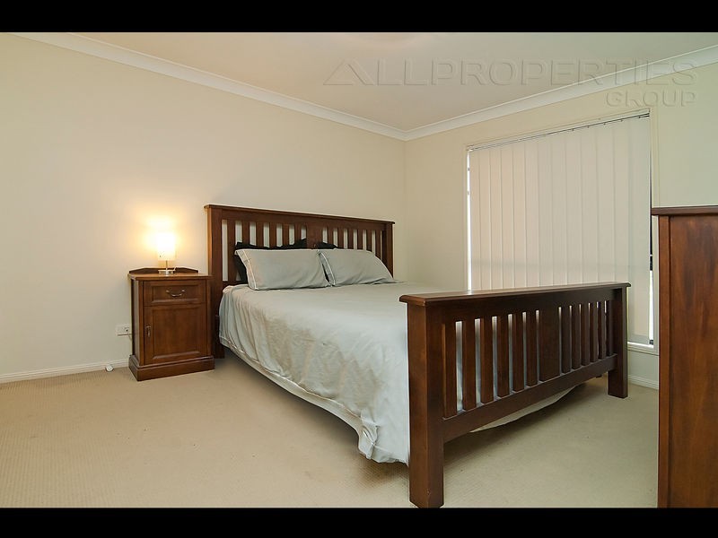 15 Daniella Drive, Marsden QLD 4132