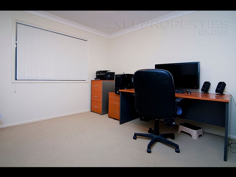 15 Daniella Drive, Marsden QLD 4132