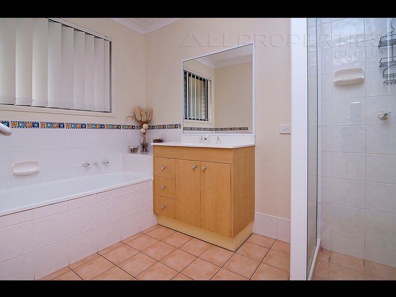 15 Daniella Drive, Marsden QLD 4132