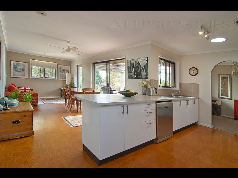 12 ANTLIA STREET, Regents Park QLD 4118