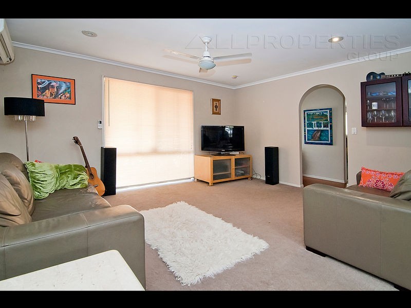 12 ANTLIA STREET, Regents Park QLD 4118