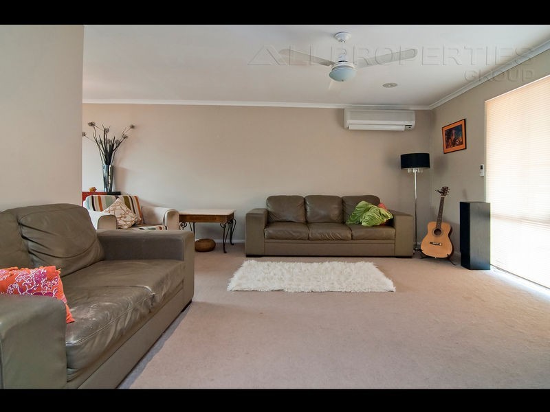 12 ANTLIA STREET, Regents Park QLD 4118