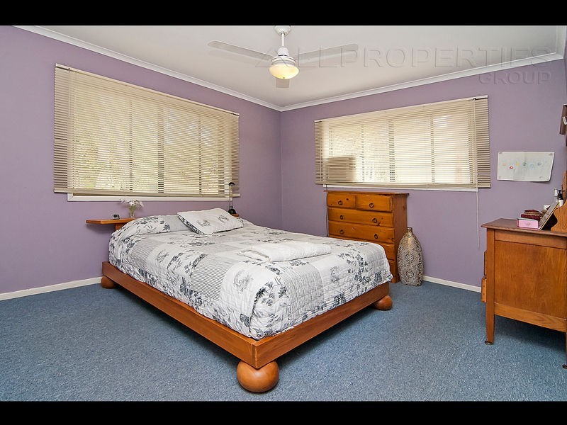 12 ANTLIA STREET, Regents Park QLD 4118