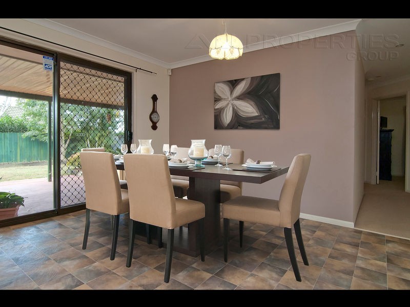22 SONOROUS CLOSE, Regents Park QLD 4118