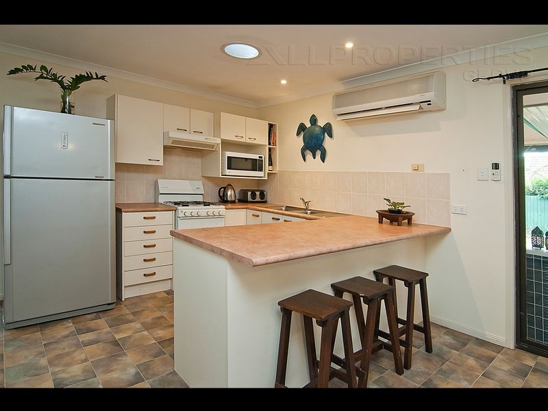 22 SONOROUS CLOSE, Regents Park QLD 4118