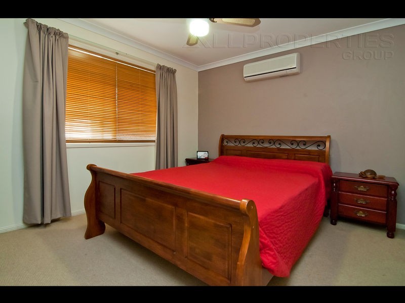 22 SONOROUS CLOSE, Regents Park QLD 4118
