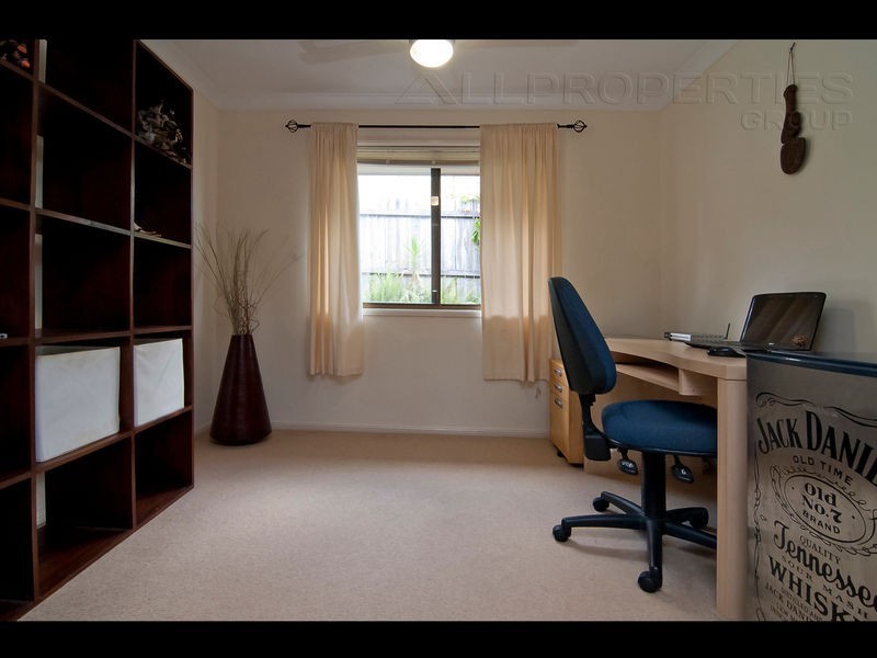 22 SONOROUS CLOSE, Regents Park QLD 4118