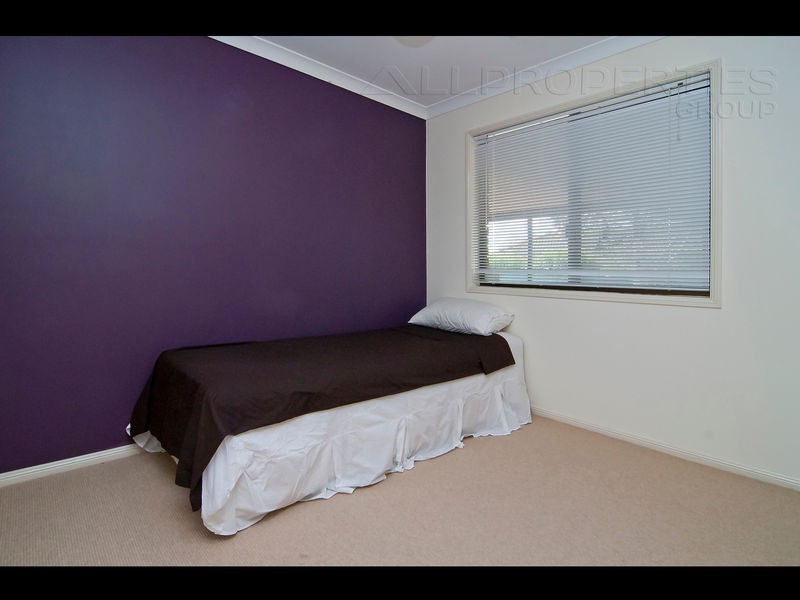 22 SONOROUS CLOSE, Regents Park QLD 4118