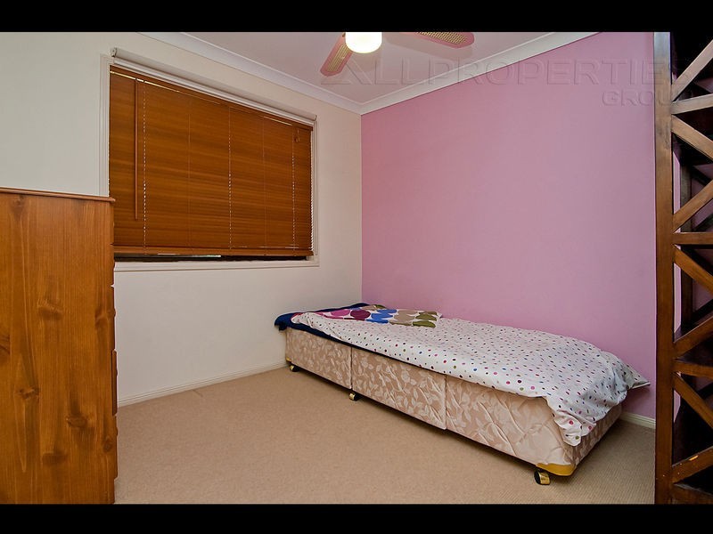 22 SONOROUS CLOSE, Regents Park QLD 4118