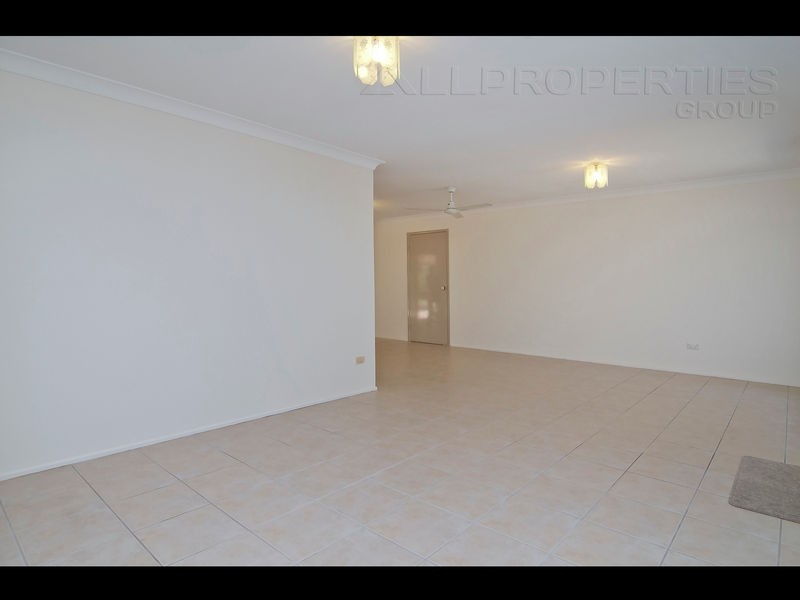 2 Oldbury Place, Forest Lake QLD 4078