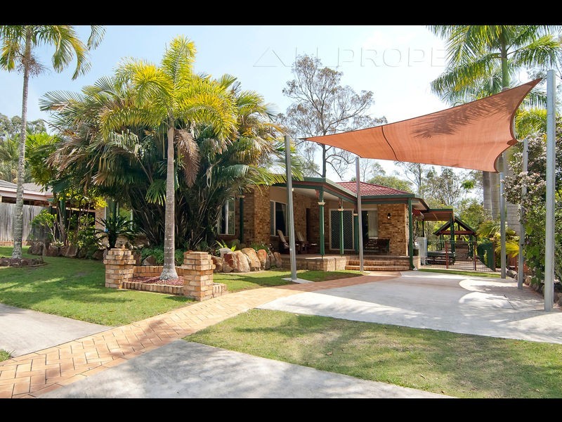 22 ACORUS CT, Regents Park QLD 4118