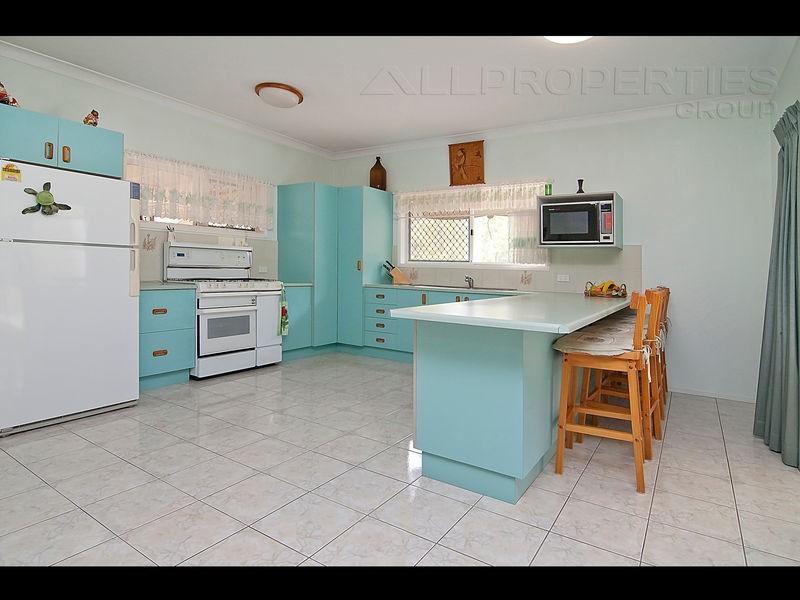 22 ACORUS CT, Regents Park QLD 4118