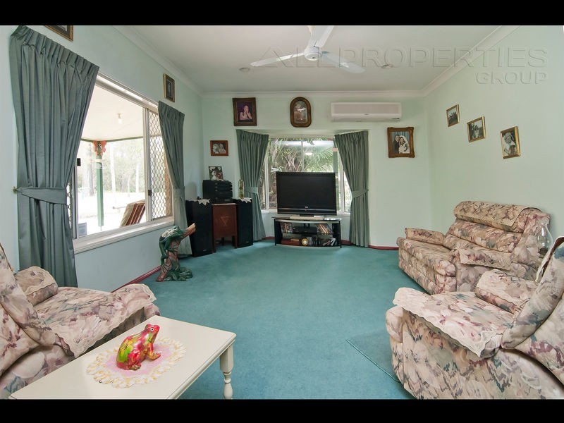 22 ACORUS CT, Regents Park QLD 4118