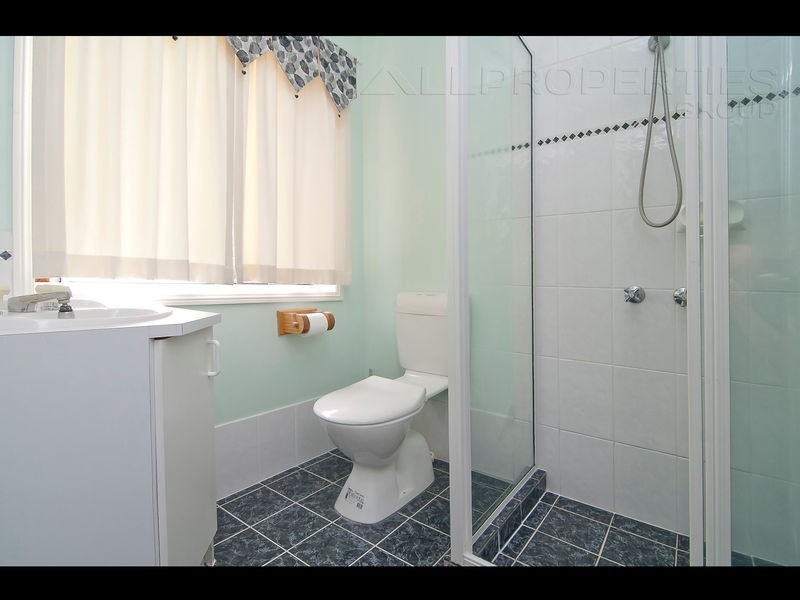 22 ACORUS CT, Regents Park QLD 4118