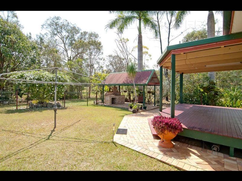 22 ACORUS CT, Regents Park QLD 4118