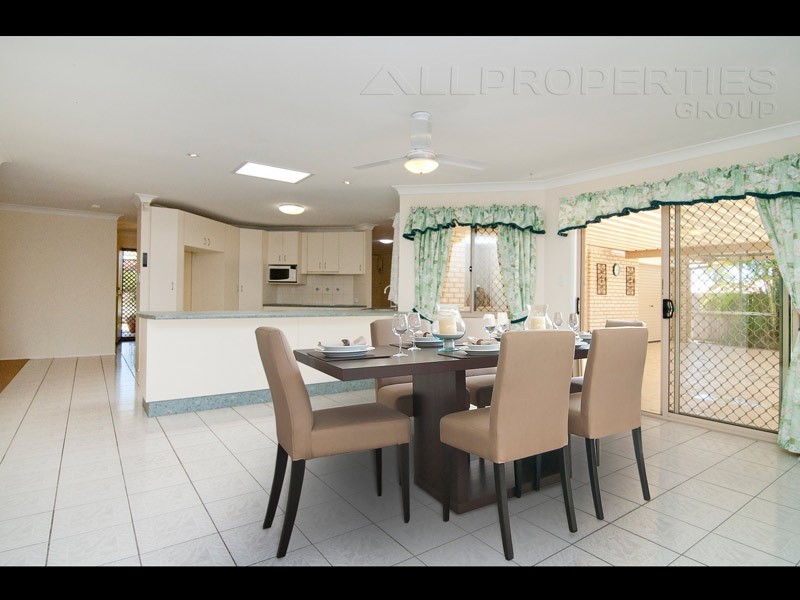 8 Wade Court, Boronia Heights QLD 4124
