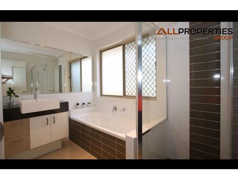 15 Wildwood Crescent, Jimboomba QLD 4280