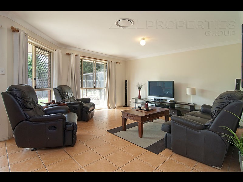 7 Kirrama Place, Forest Lake QLD 4078