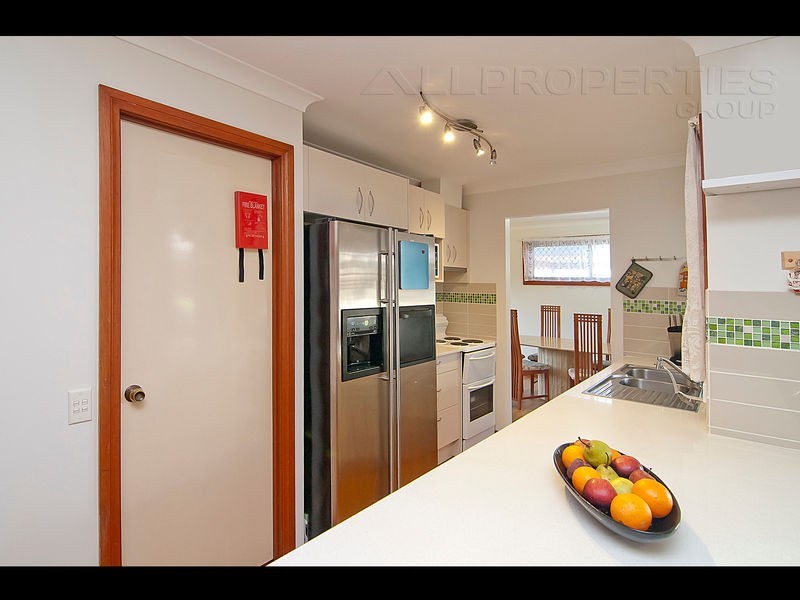 13 DORACHUS STREET, Regents Park QLD 4118